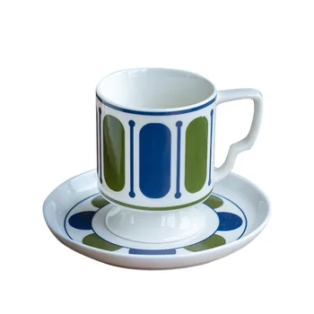 Чувство дизайна, Винтажная кофейная чашка на высокой ножке, Керамическая, средневековая, изысканная, нишевый дизайнерский стиль, Чашка для черного чая с ушками